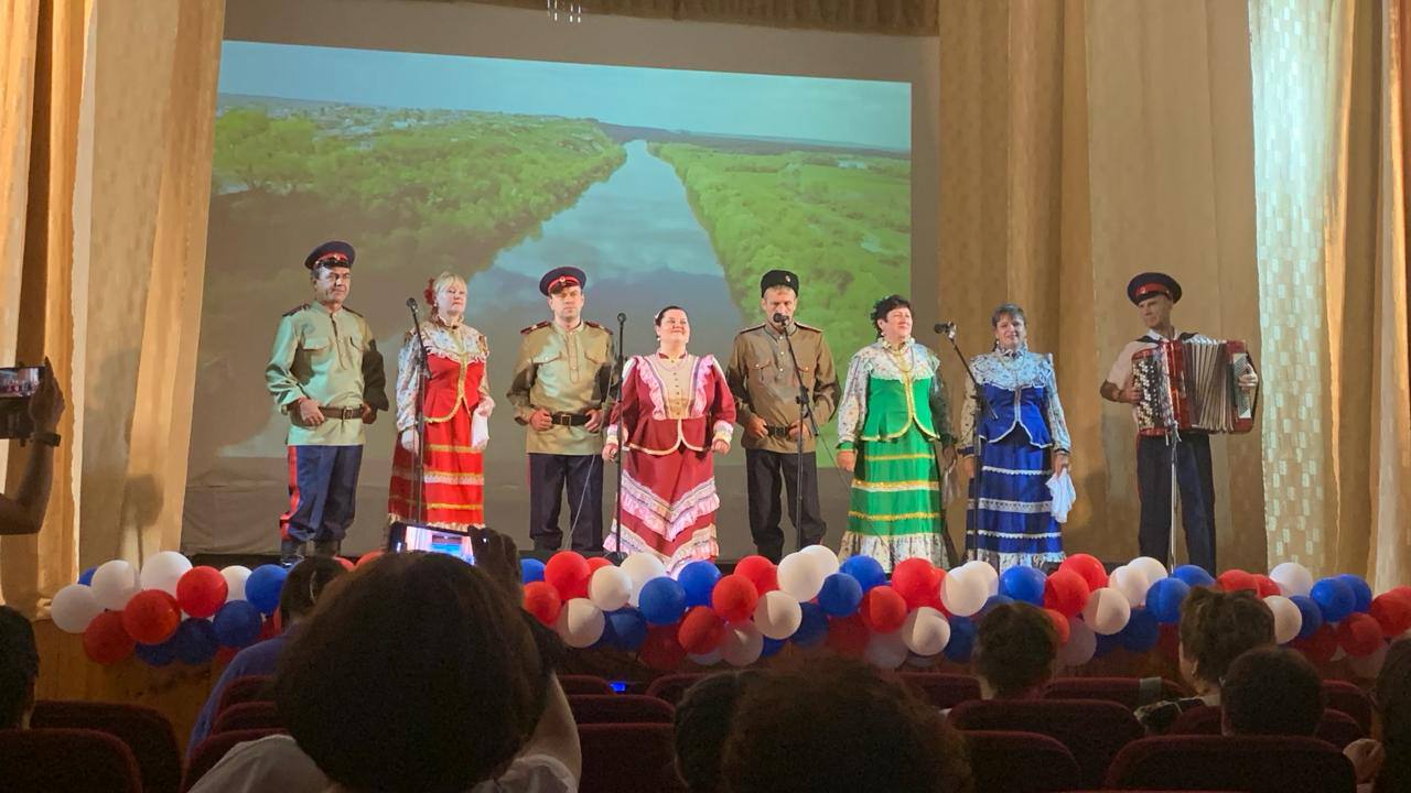 В райцентре отметили День России и юбилей Воронежской области.