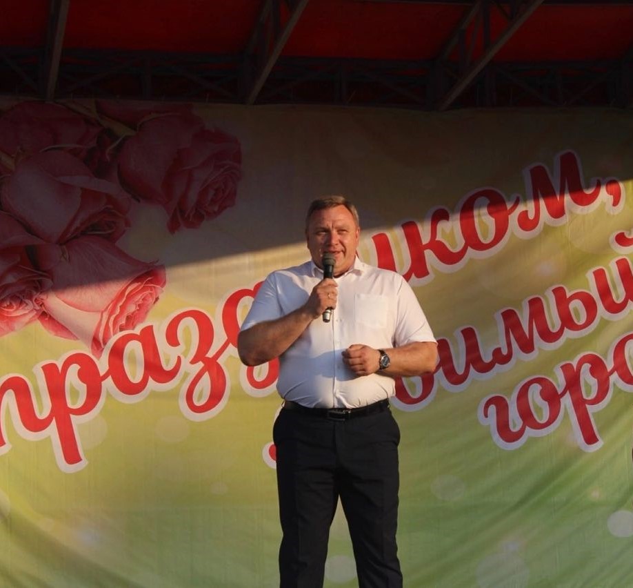 7 июня, на Комсомольской площади отметили День города праздничным концертом..
